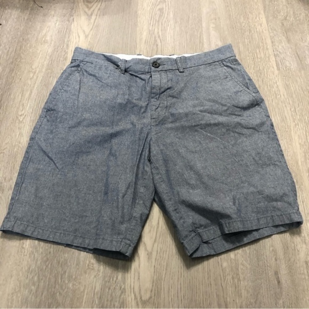 Old Navy Ultimate Slim Blue Shorts‎ 32
